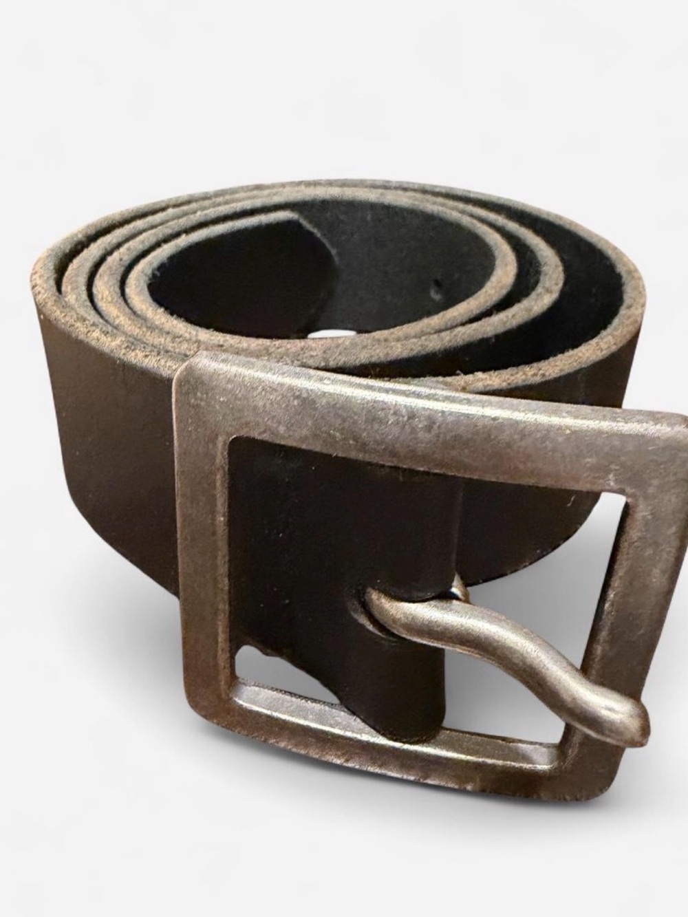 Classic Men's Leather Belt in Black